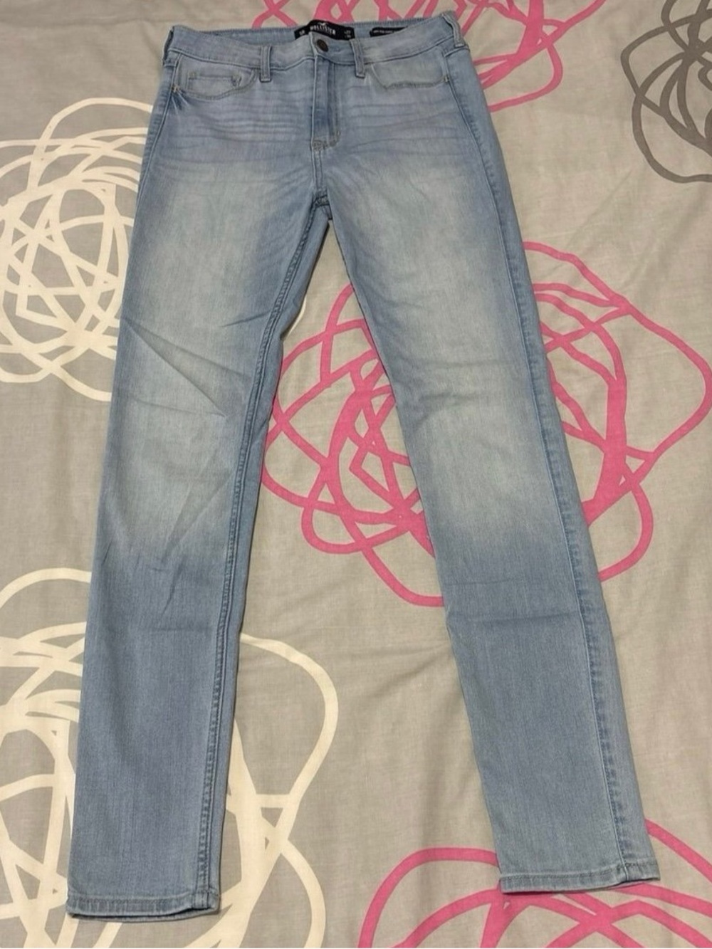 Hollister High-Rise Light Wash Skinny Jeans